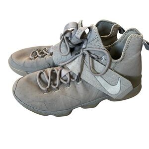 Nike Lebron XIV 14 Sneaker Silver Reflect Size 12